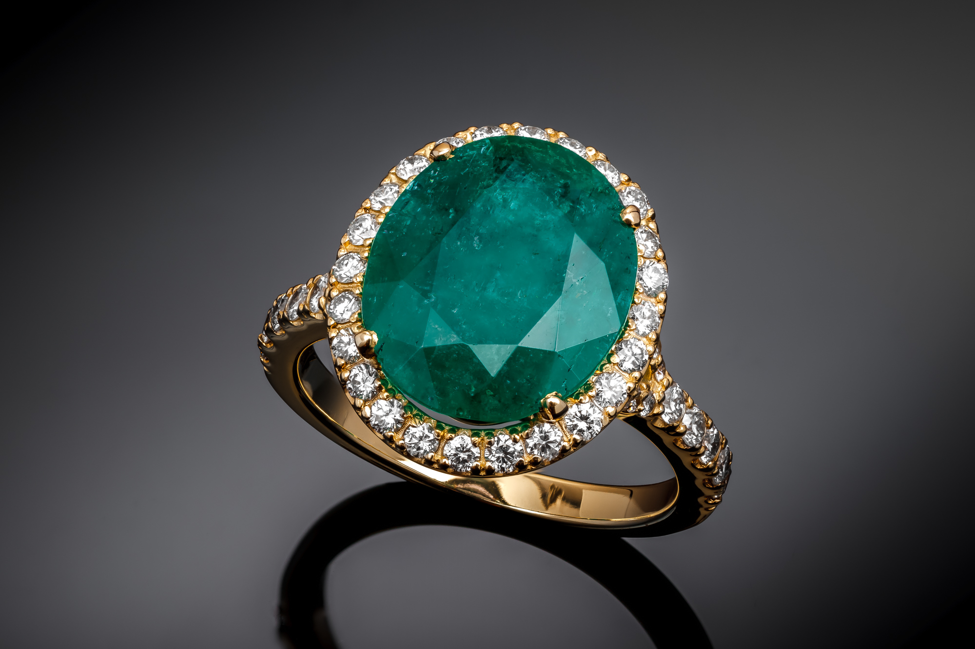 "EmeraldCrown™" Ring in yellow gold, photo 5