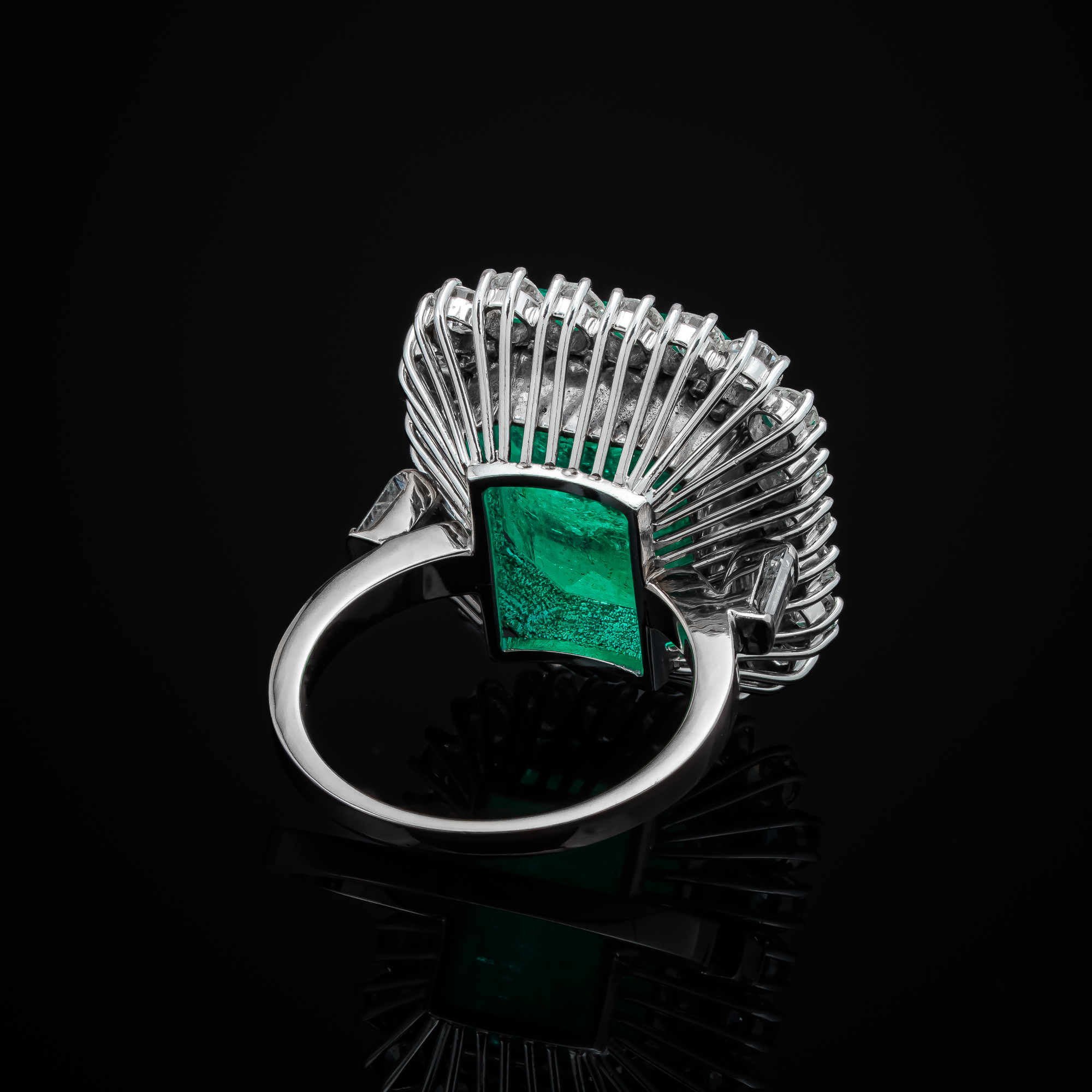EmeraldMasterpiece™ Ring in platinum, photo 3