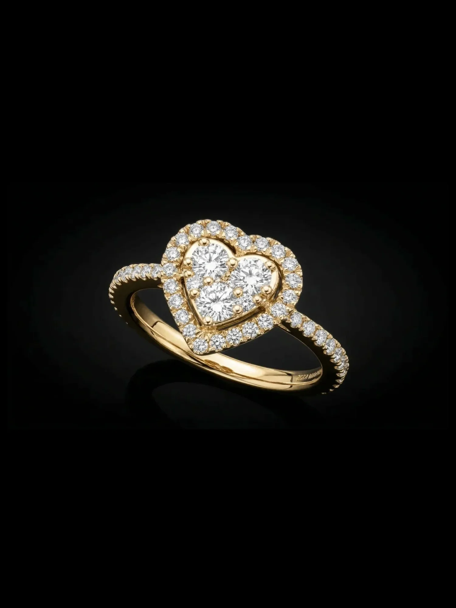 Ring "EssenceDeLove™" in yellow gold 18k, product view