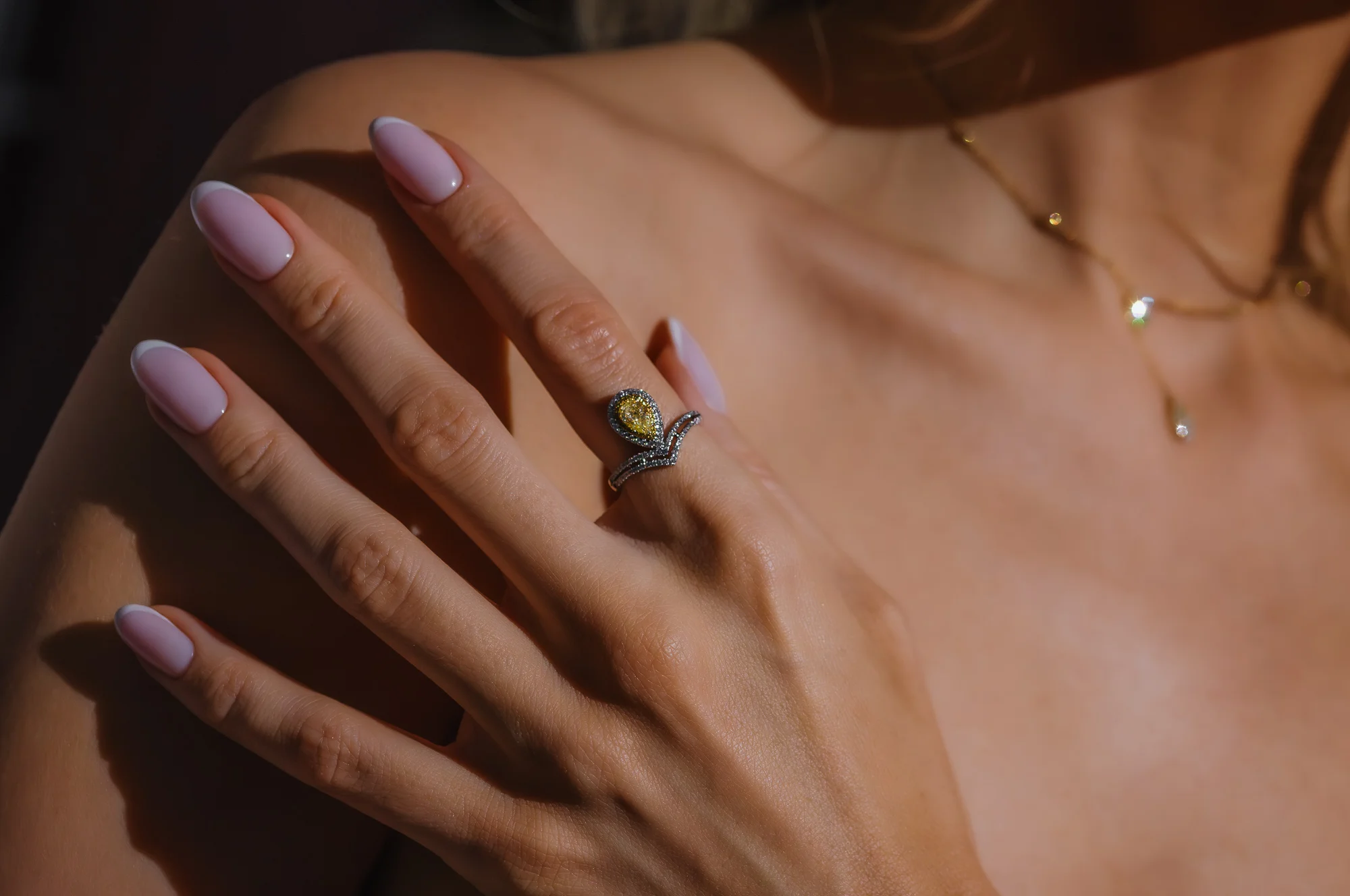 FancyYellow Pear Ring in white gold 18k, photo 2
