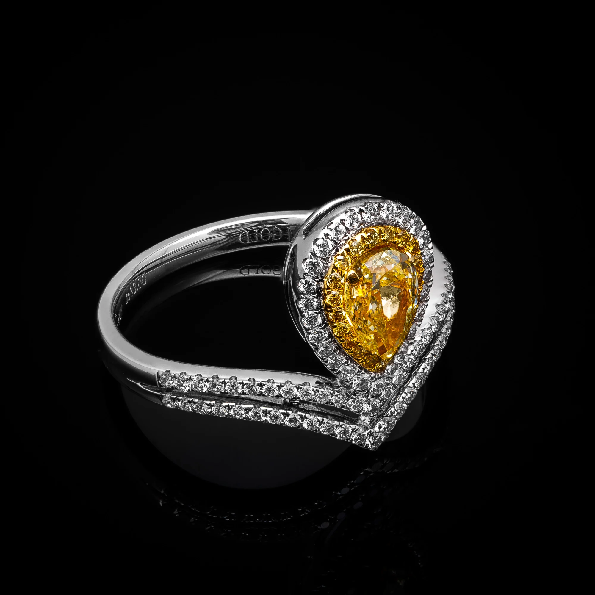 FancyYellow Pear Ring in white gold 18k, photo 3