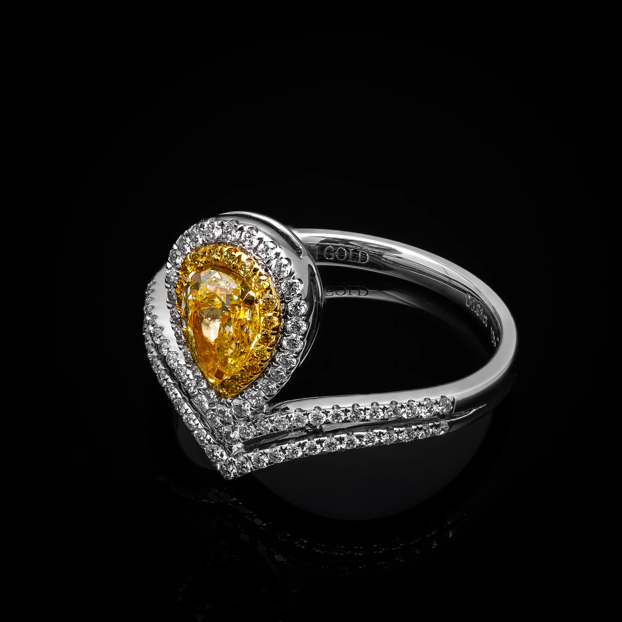 FancyYellow Pear Ring in white gold 18k, photo 4