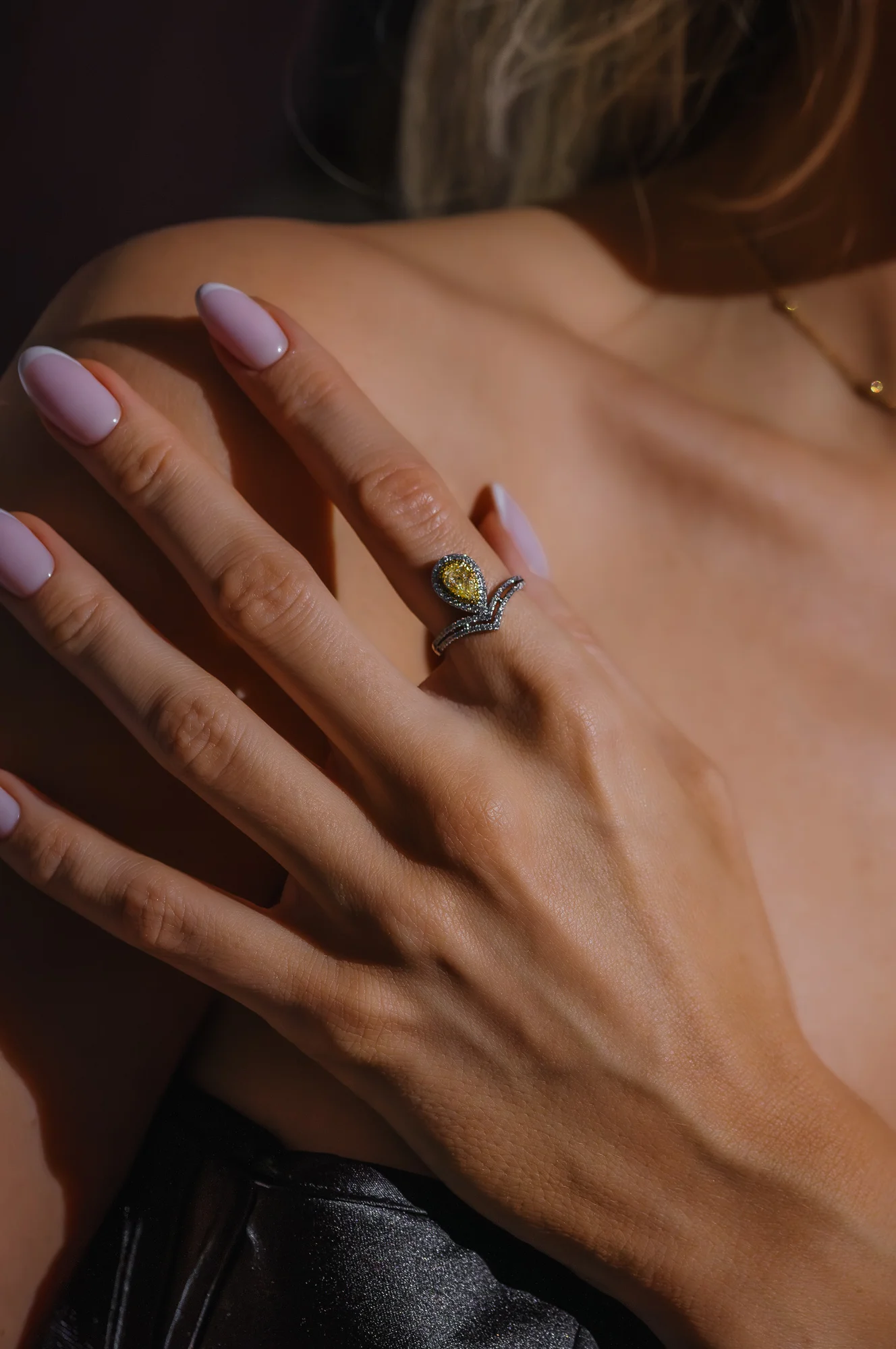 FancyYellow Pear Ring in white gold 18k, photo 9