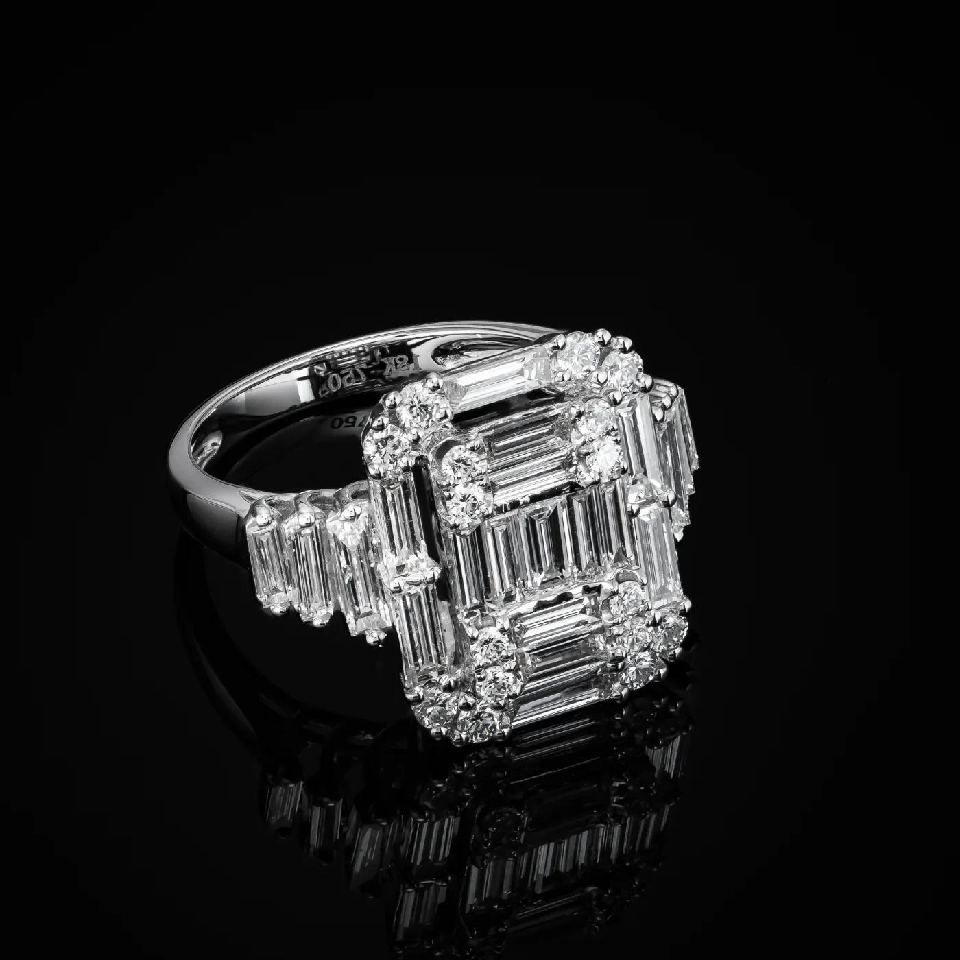 "InvisibleIMPERIAL™" Ring in 18k white gold, photo 2