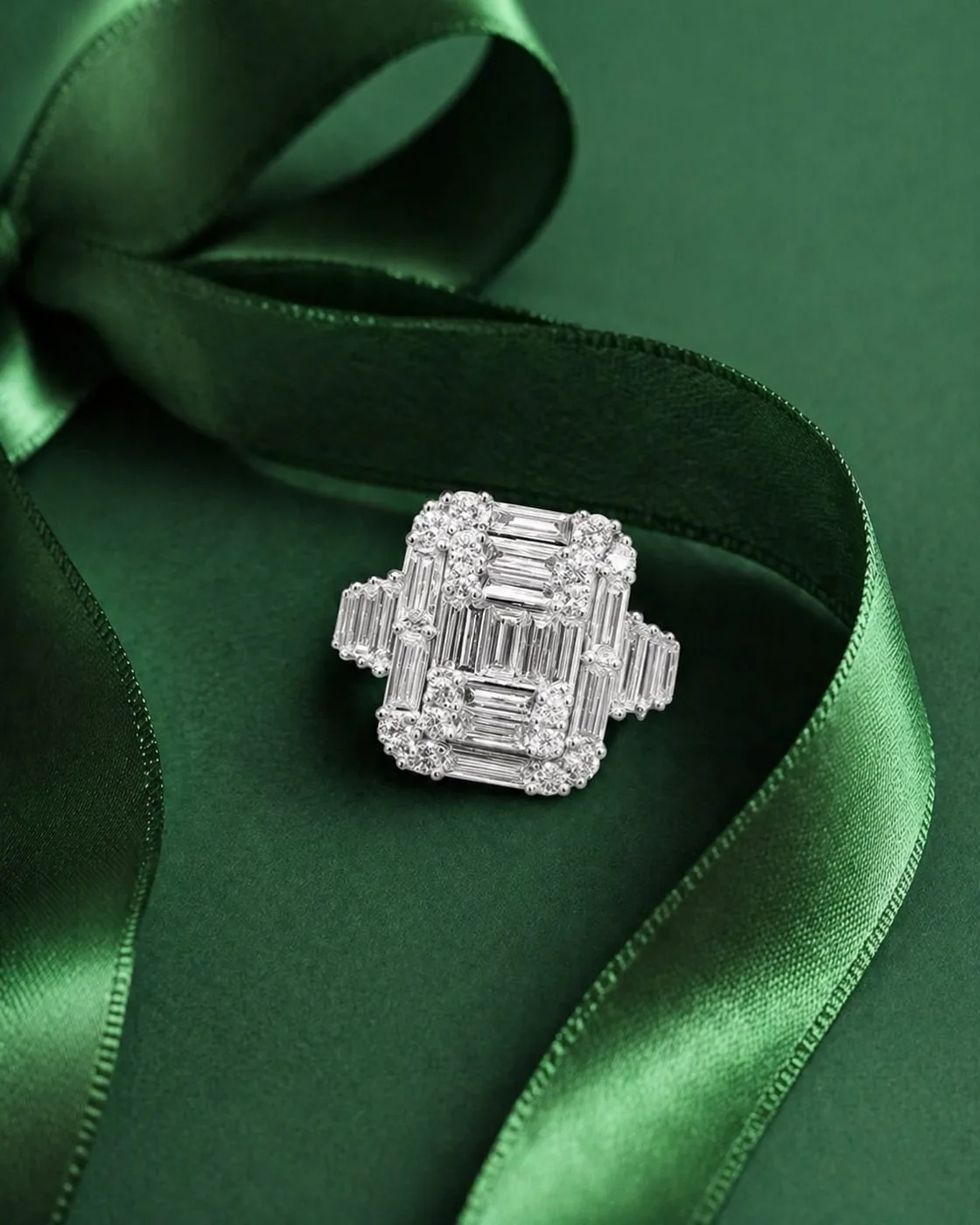 "InvisibleIMPERIAL™" Ring in 18k white gold, photo 6