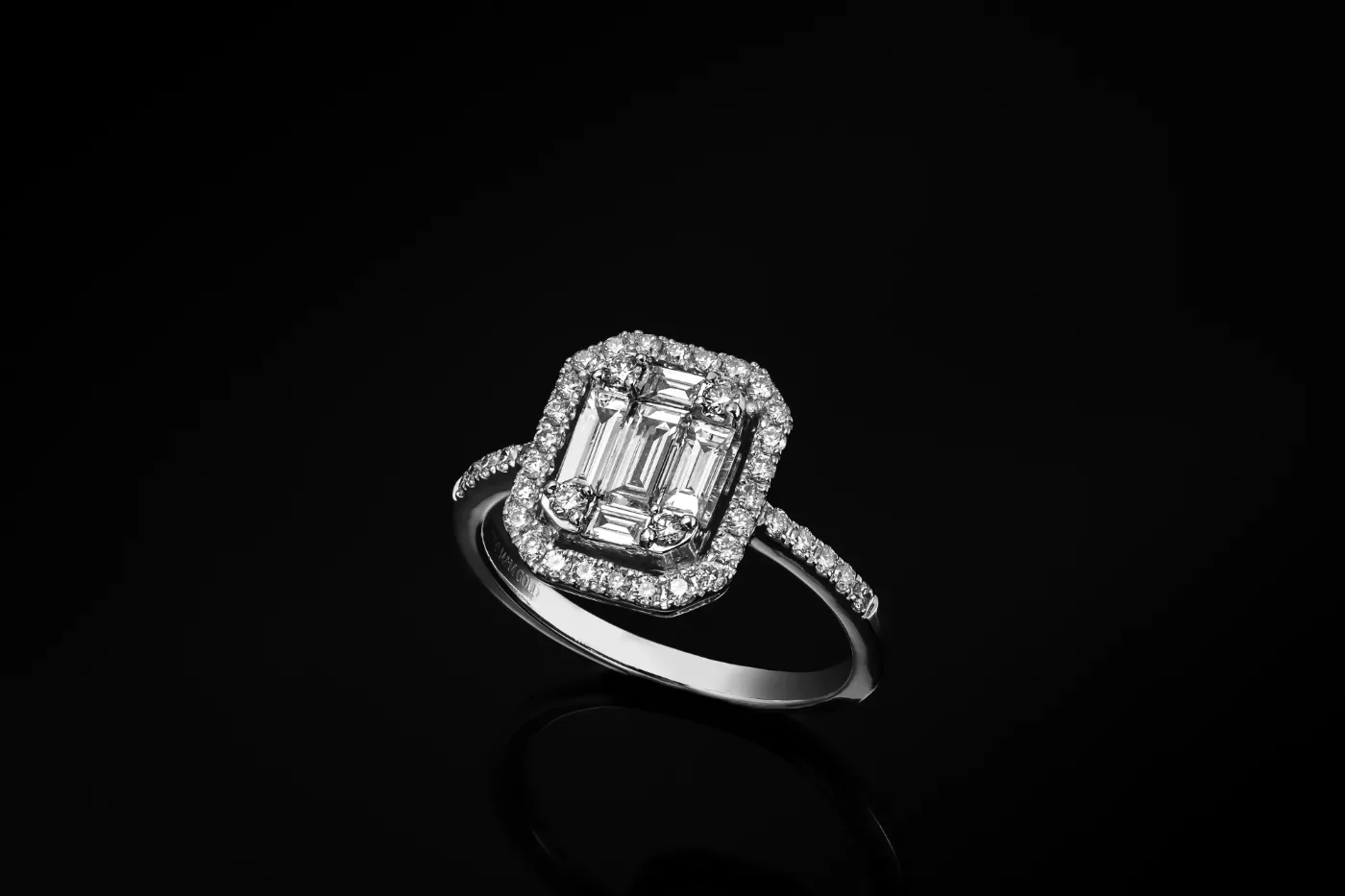 "InvisibleNuevo™" Ring – White gold 18k