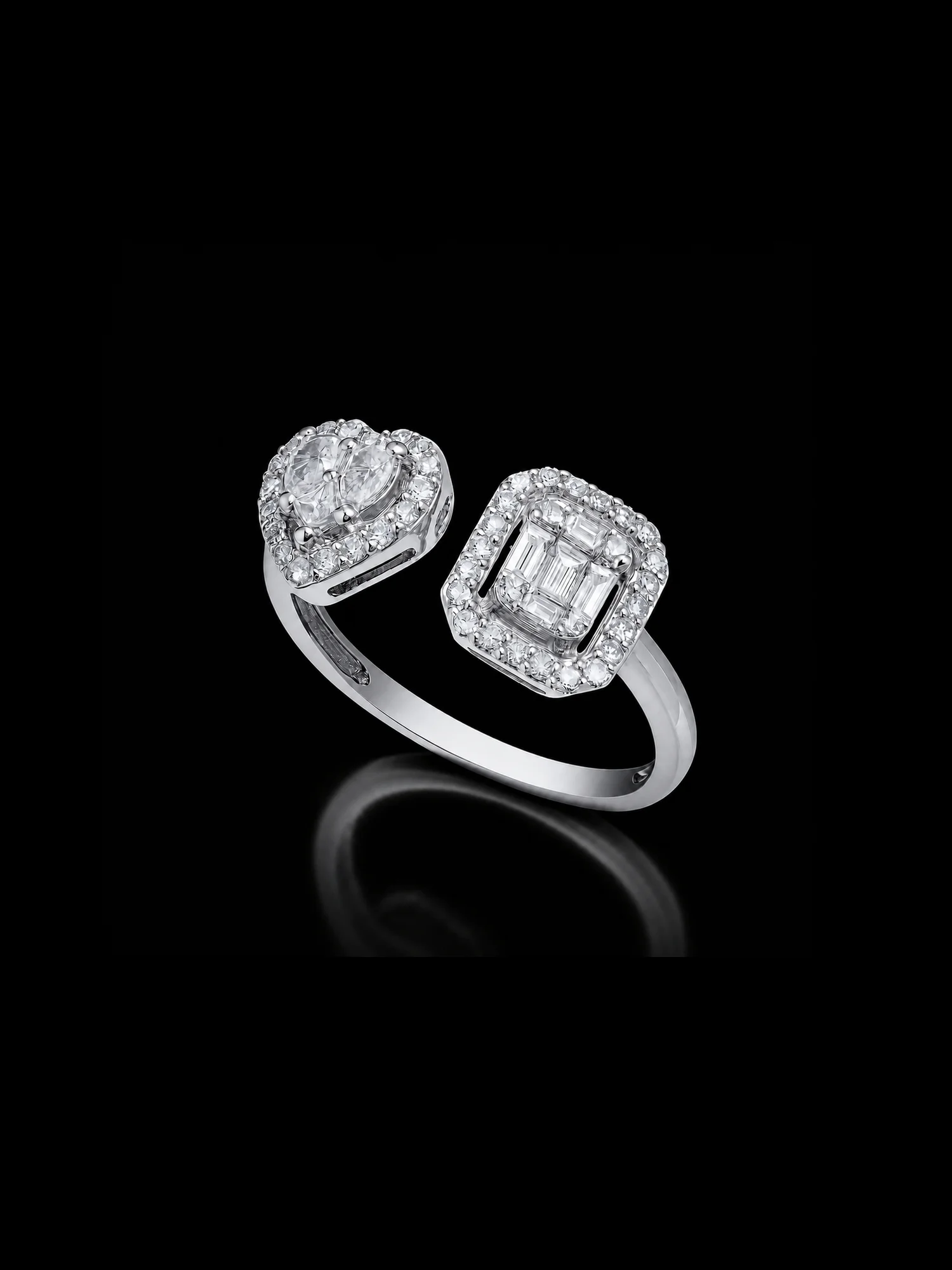 Le Motif™ Ring in white gold 18k, product view
