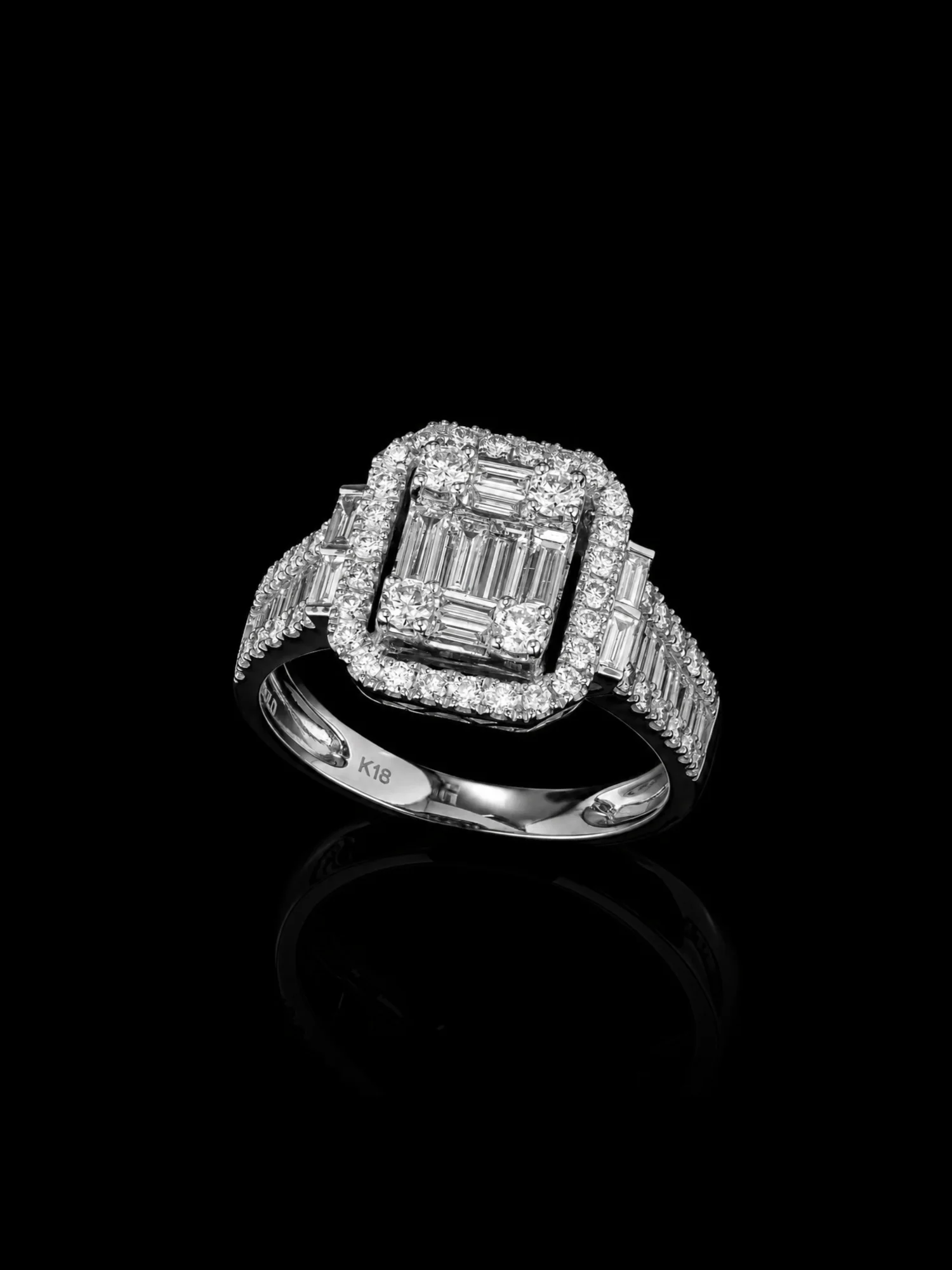 "InvisibleLeLuxe™" Ring – White gold 18k