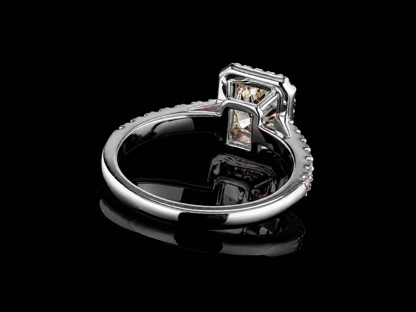 "RadiantCut™" Ring in white gold 18k, photo 6