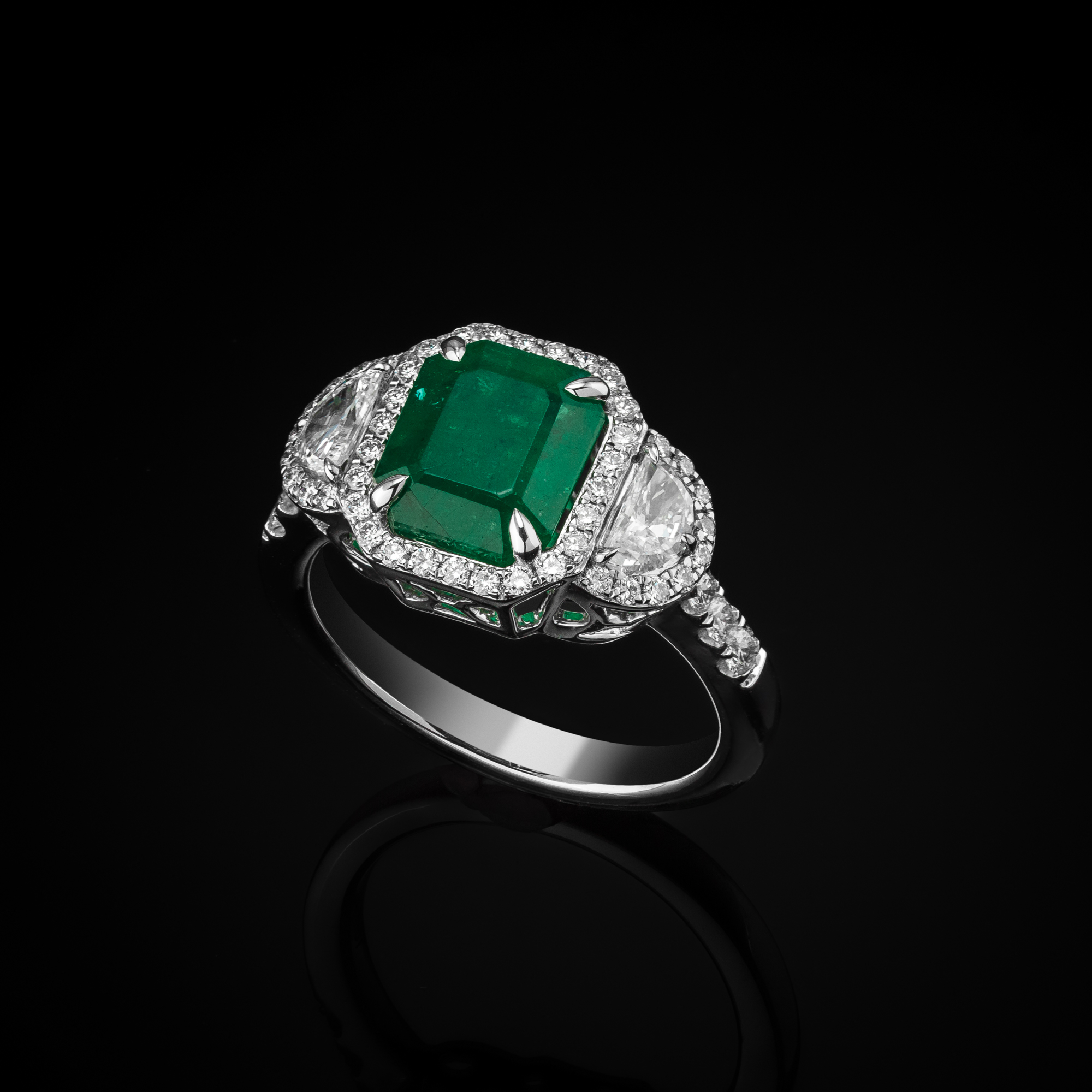 Ring "RoyalEmerald™" in white gold 18k, photo 4