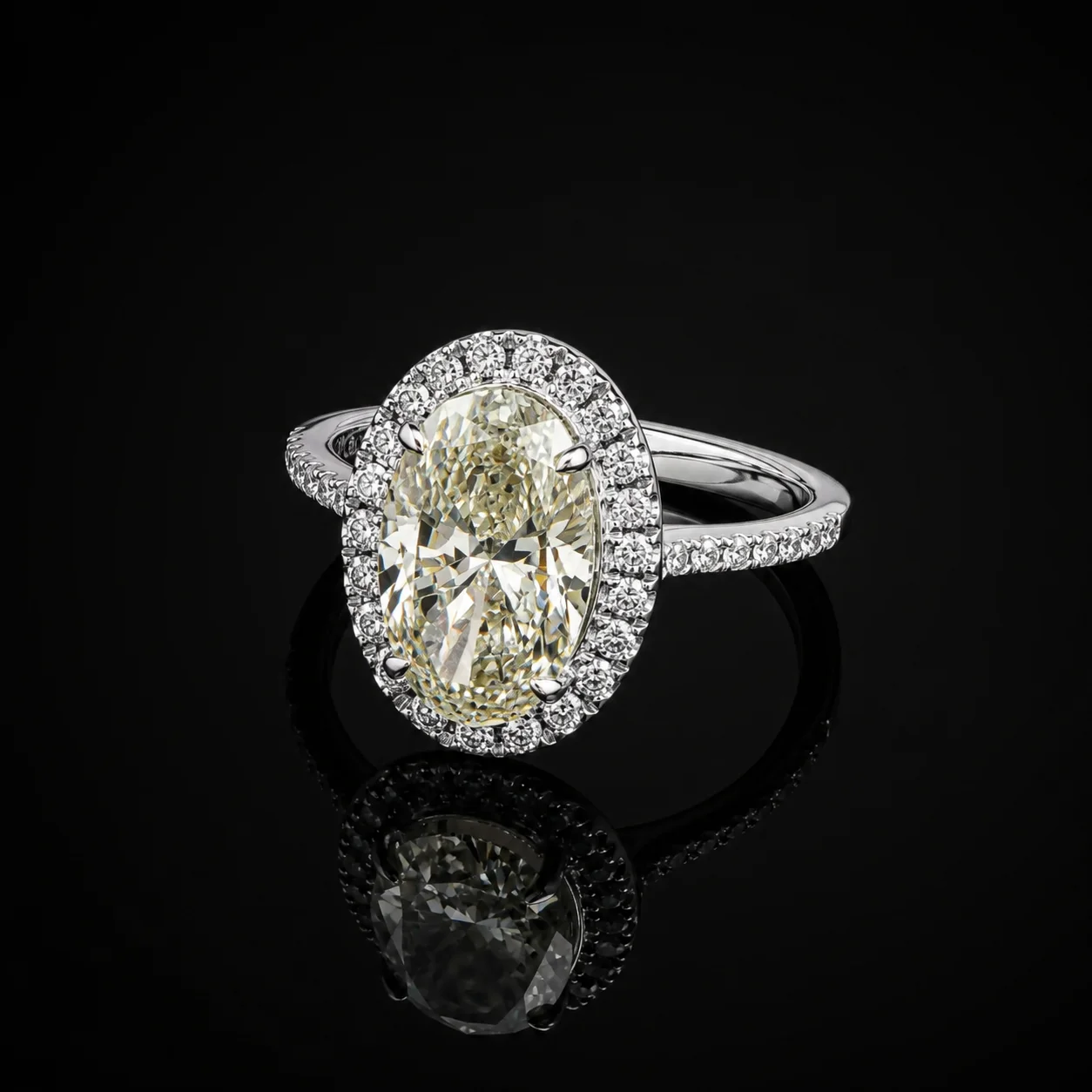 Sunburst 2.07ct Ring in 18k white gold, photo 4