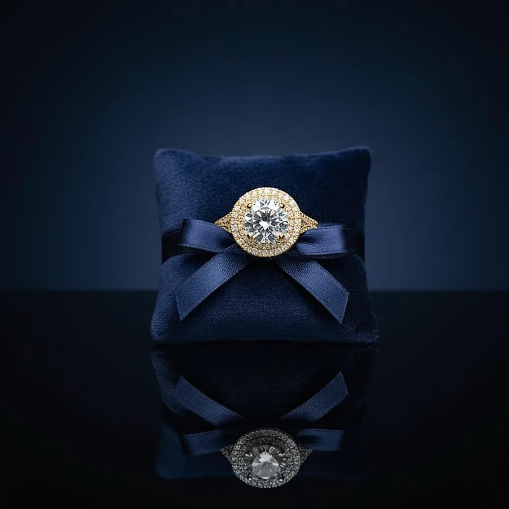 DoubleHalo™ Engagement Ring in yellow gold, photo 4