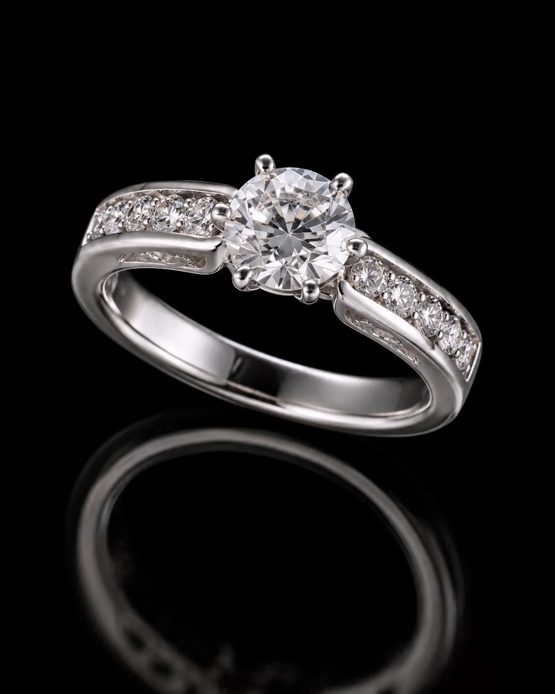 "Sillage™" Engagement Ring in white gold, photo 3