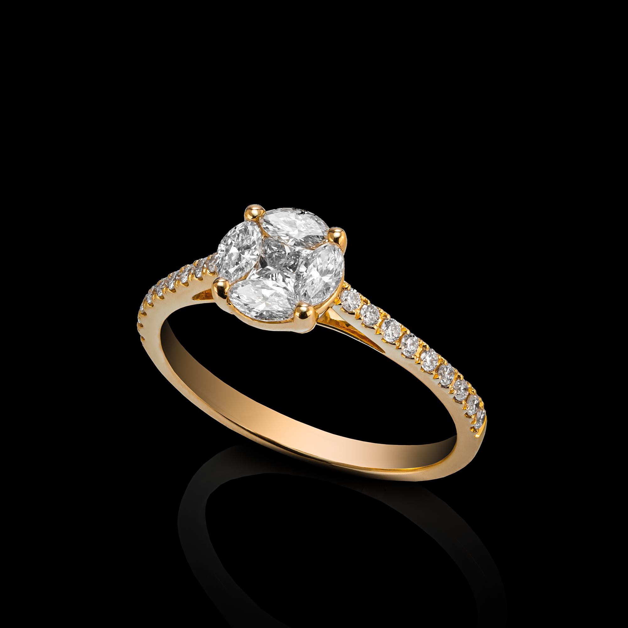 Solitaire™ Engagement Ring – Yellow gold 18k