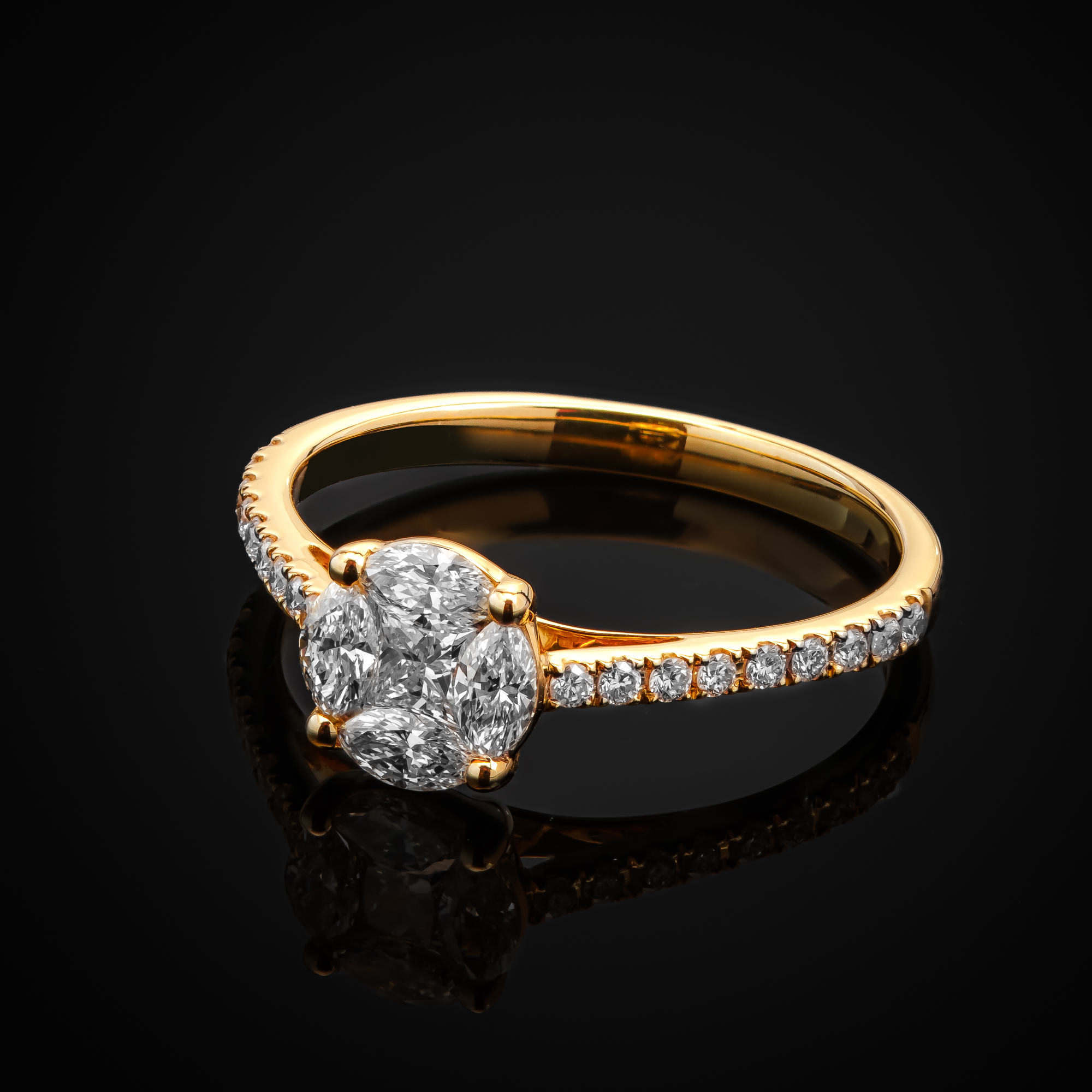 Solitaire™ Engagement Ring in yellow gold 18k, photo 3