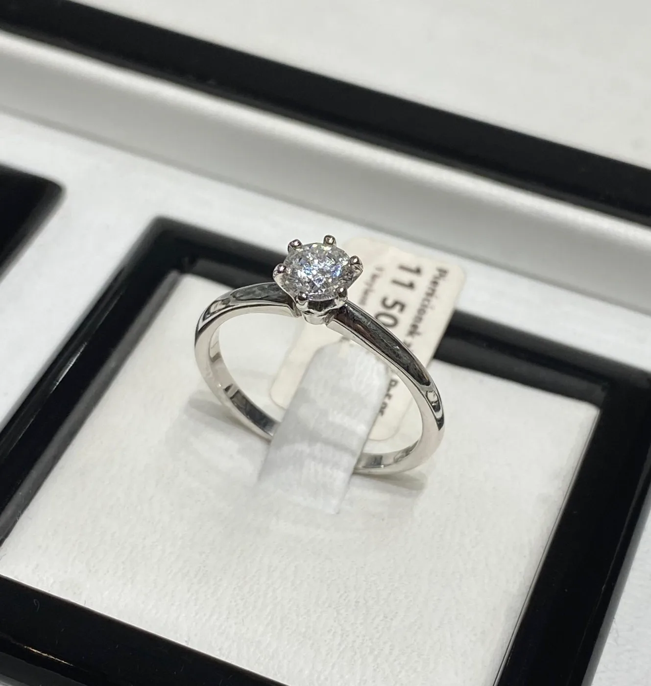 "TheTiffany™" Engagement Ring in white gold, photo 2