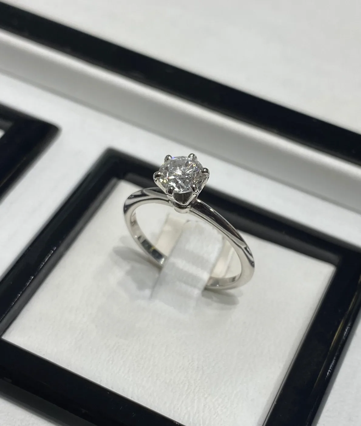 Engagement Ring "TheTiffany™" in white gold, photo 2