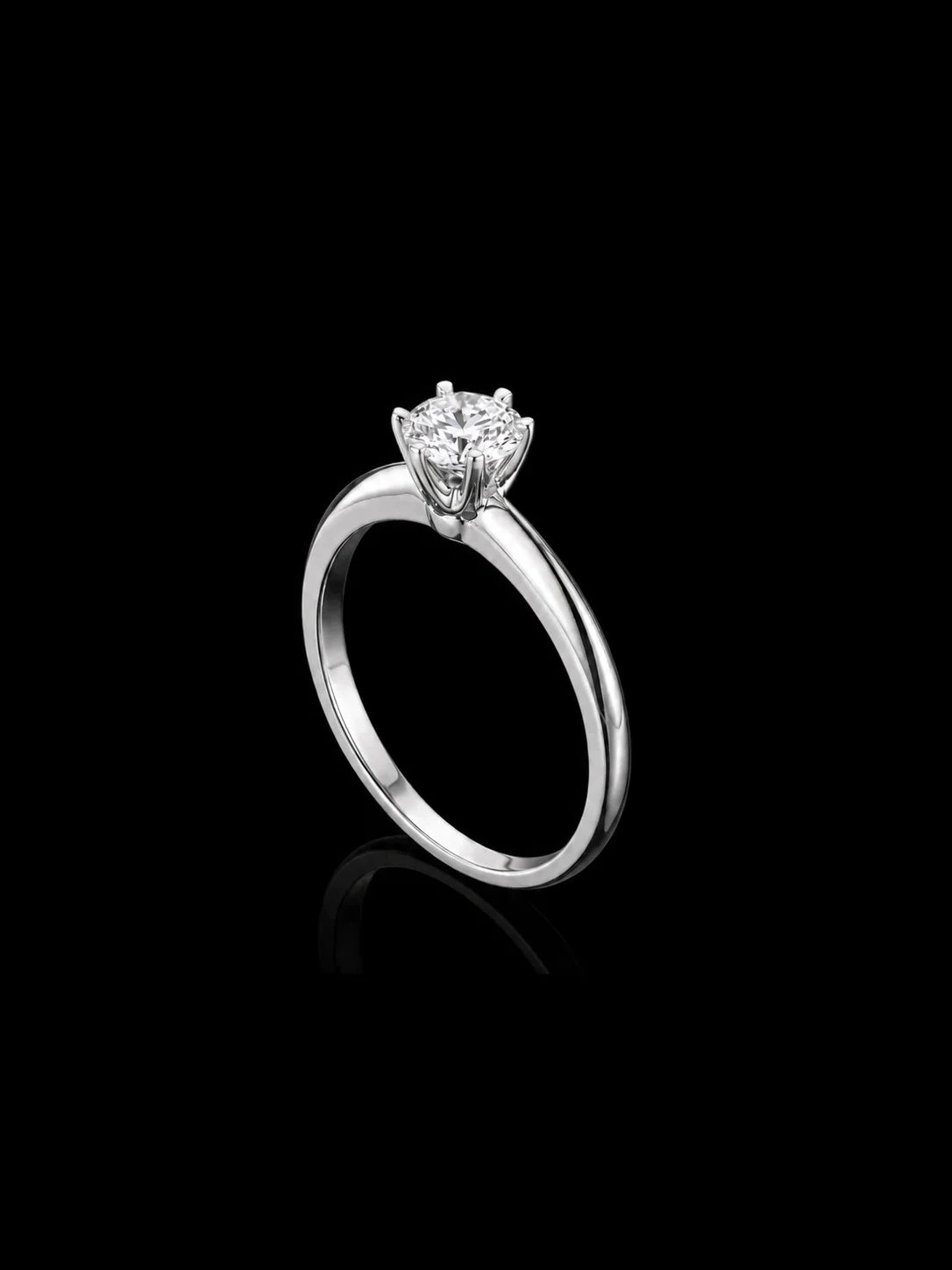 TheTiffany™ Engagement Ring in platinum, product view