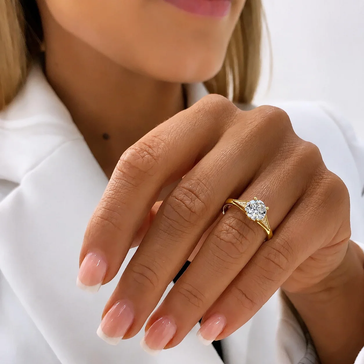 "White Luxury™" Engagement Ring in rose gold, photo 2
