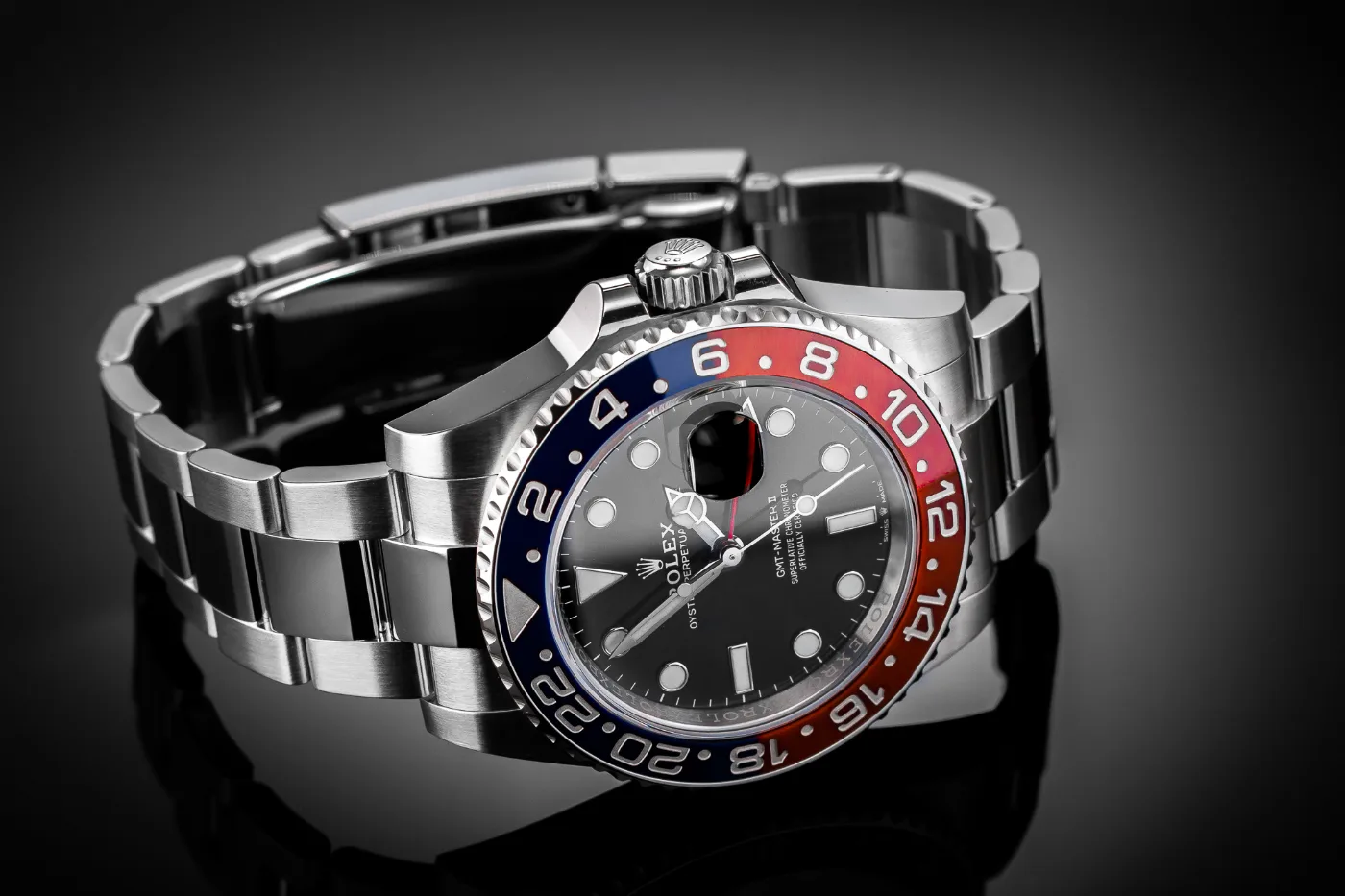ROLEX GMT MASTER II Pepsi on Oyster discontinued 126710BLRO, photo 3