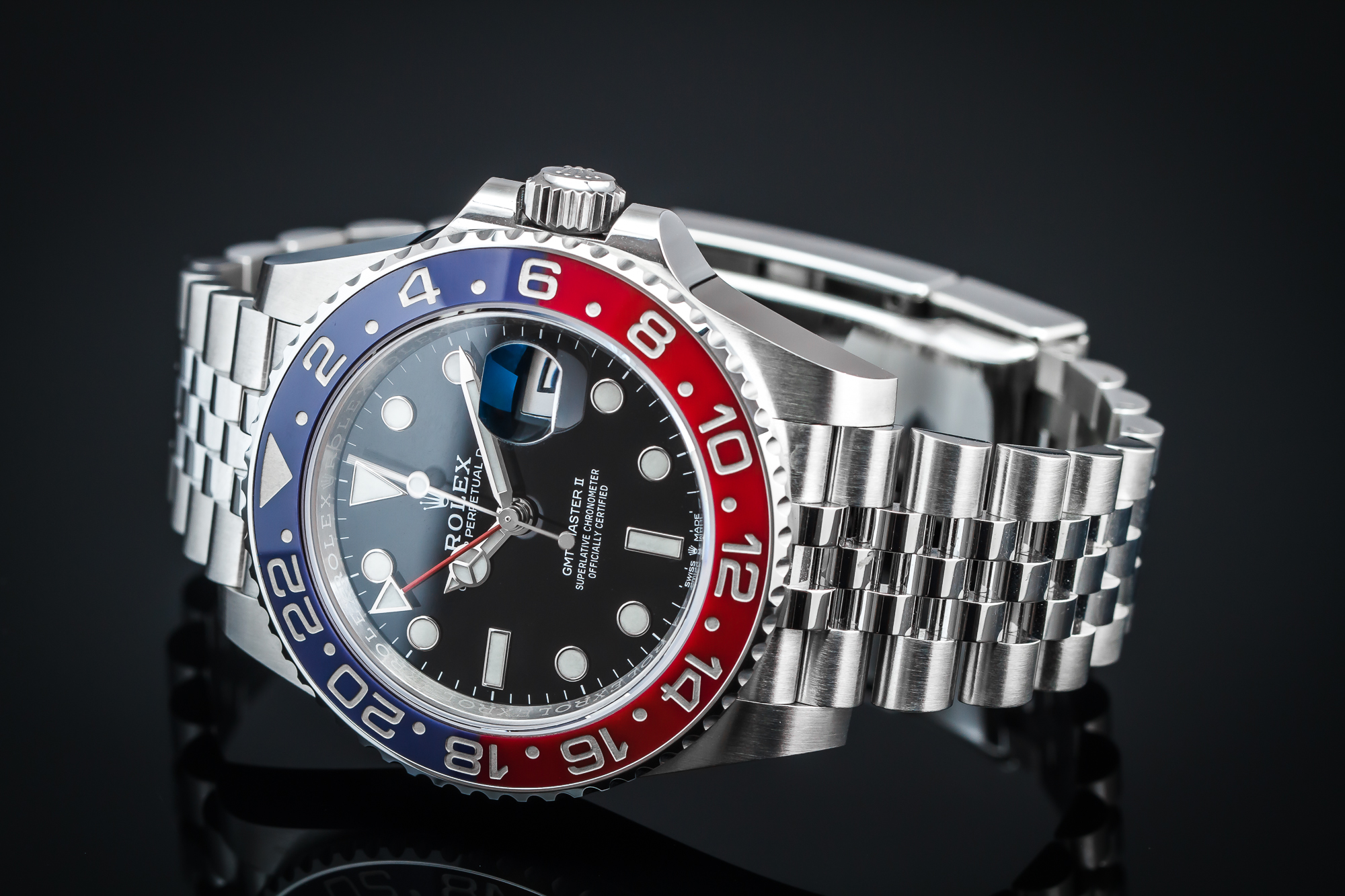 ROLEX GMT MASTER II Pepsi on Jubilee, discontinued 126710BLRO, photo 2