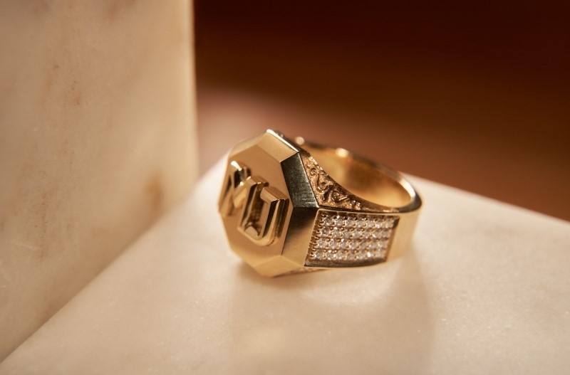 MJ Signet Ring in yellow gold, photo 5